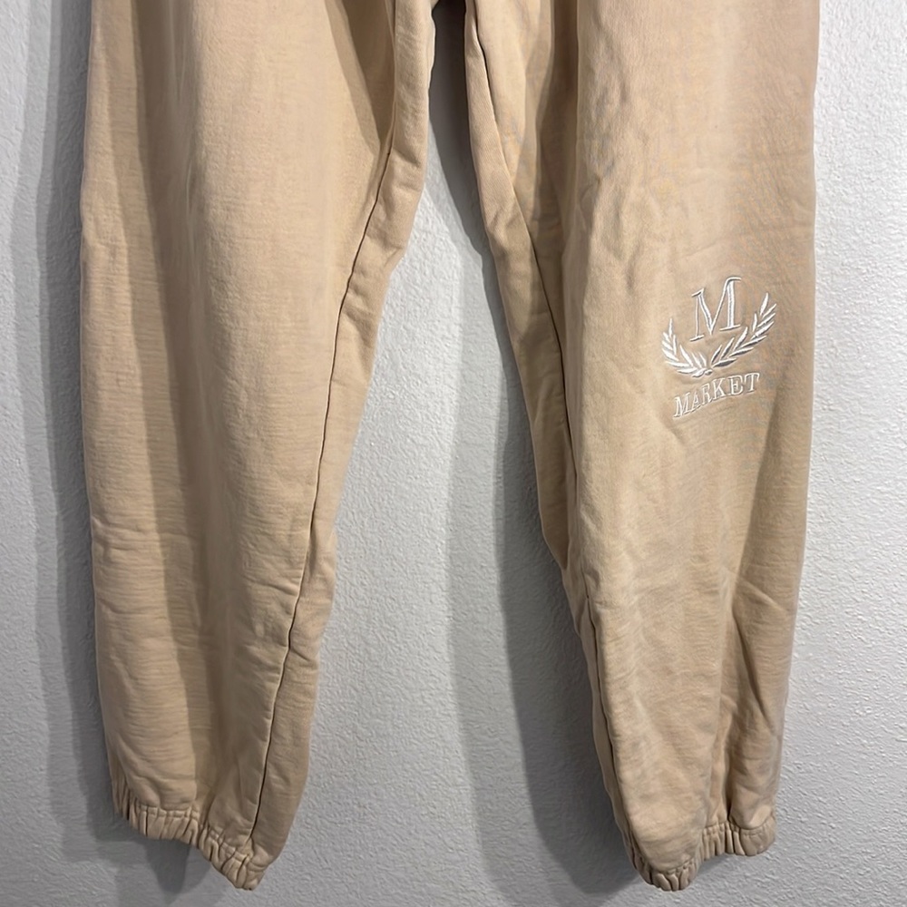 Market Laurel Wreath Sweatpants - Picture 8 of 15
